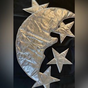 Lullaby Crescent Moon & Stars, Puffed Silver Lame, 25”, 9”